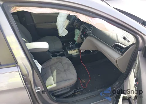 2020 Hyundai Elantra Sel z USA, uszkodzony, nr VIN KMHD84LF6LU025186